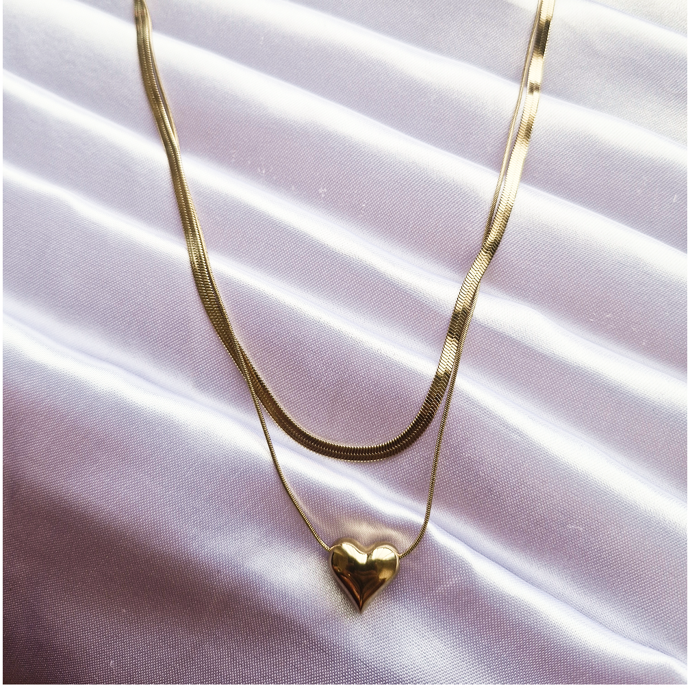 heart-pendant-with-layered-chain