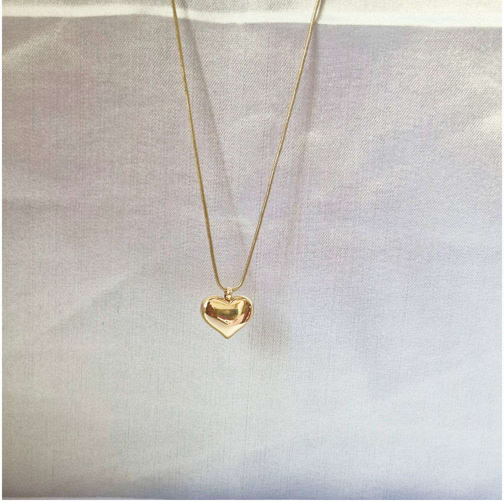 mini-gold-heart-pendant