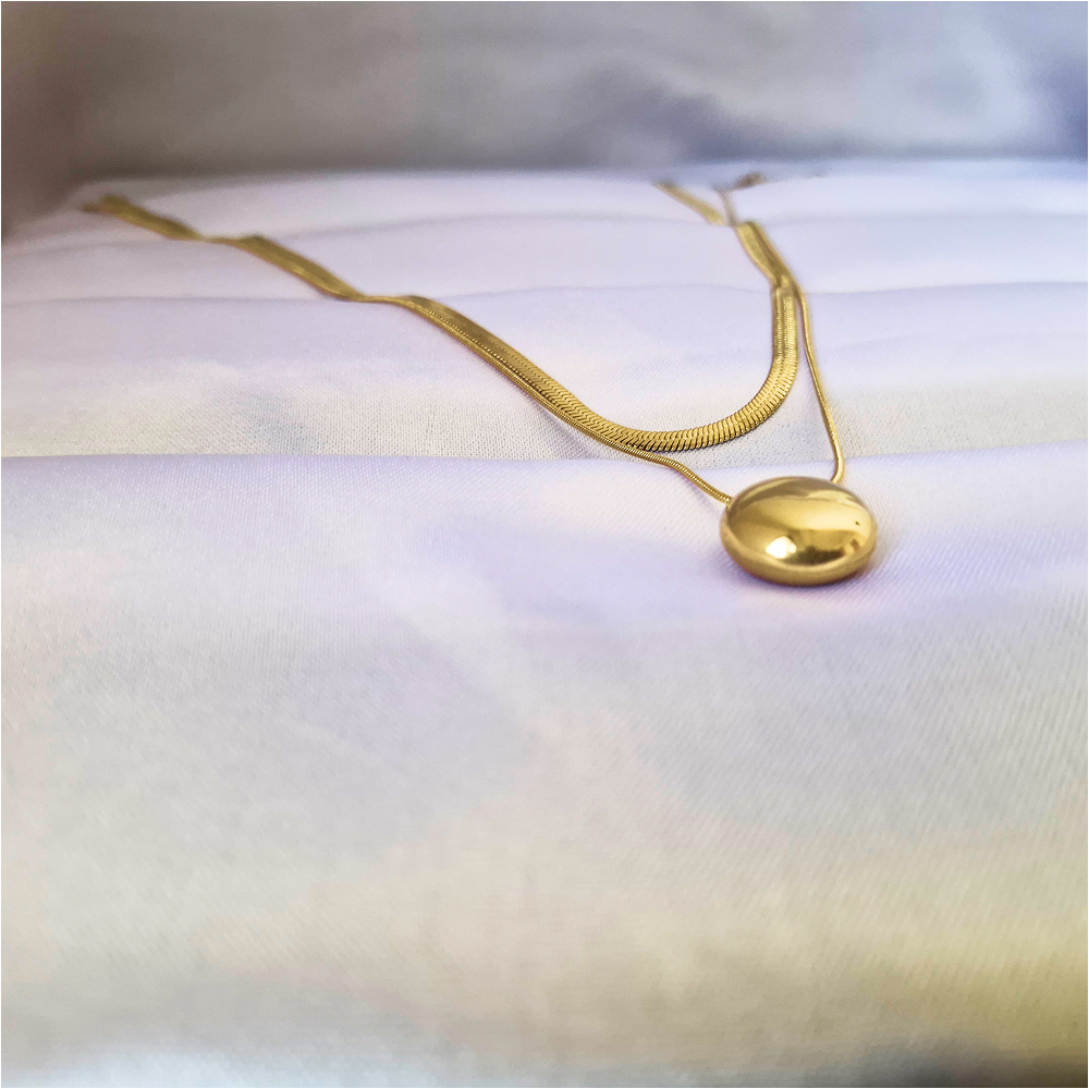 minimalist-chain-with-circular-drop-western-nechlace