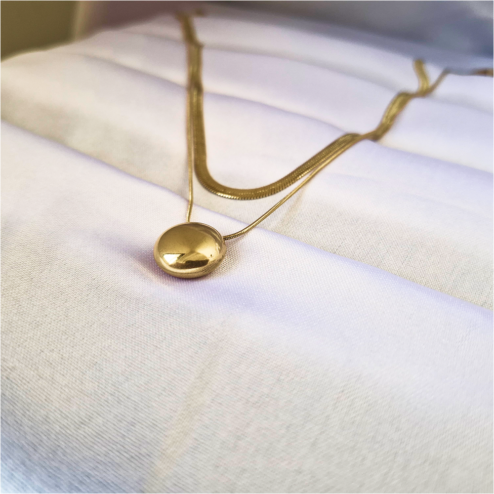 minimalist-chain-with-circular-drop-western-nechlace