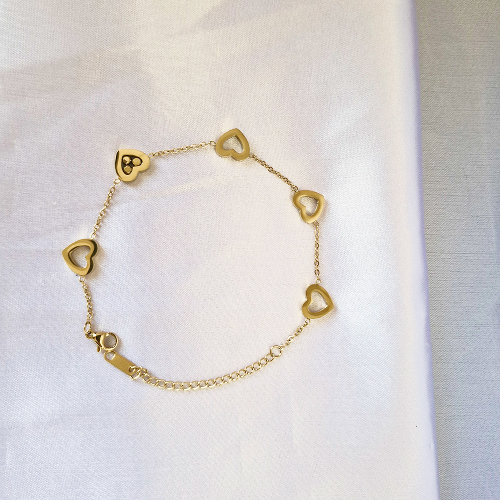 anti-tarnish-everlastic-love-bracelet