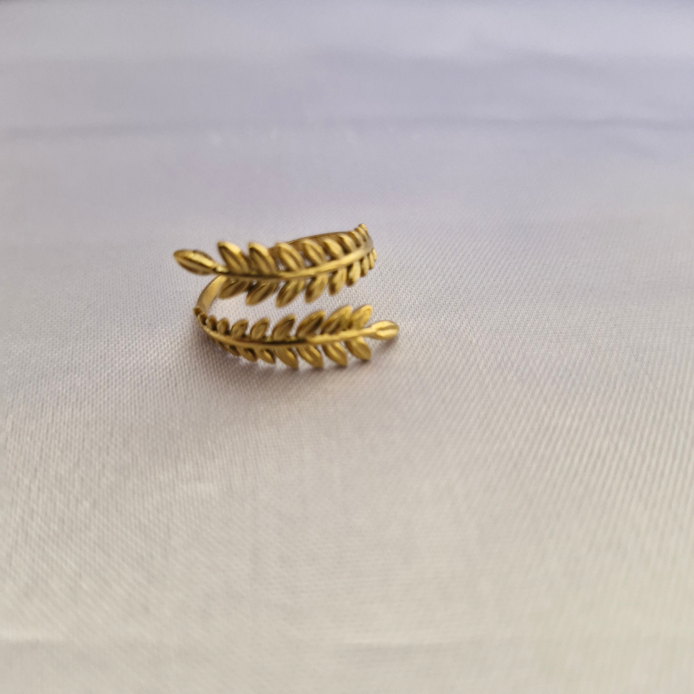 high-leaves-arm-cuff-and-ring-set