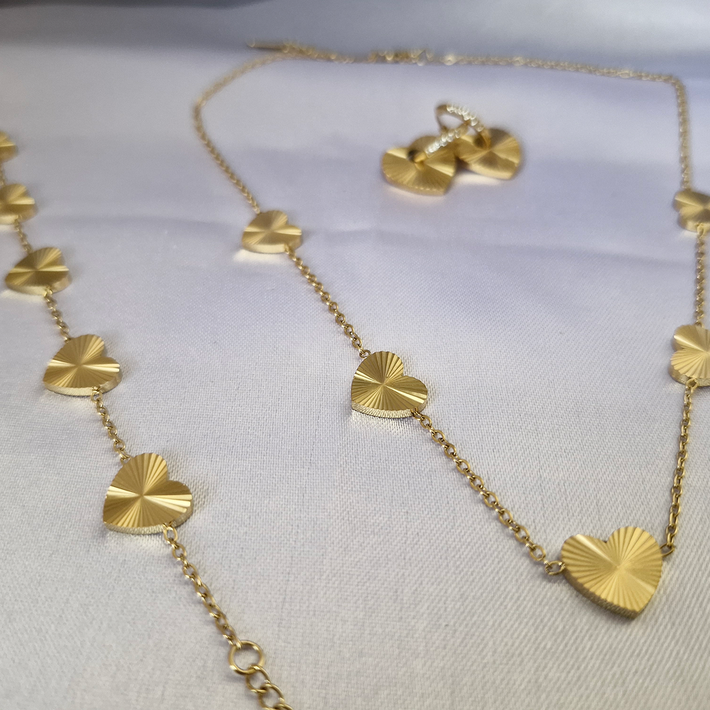 multiple-charms-glamorous-essentials